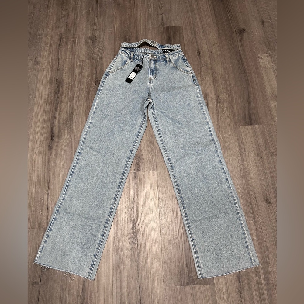 ❥𝖥𝖠𝖲𝖧𝖨𝖮𝖭𝗡𝗢𝗩𝗔: Keep Looking Waistband Straight Leg Jeans - Picture 2 of 12